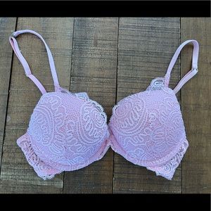 Victoria’s Secret Very Sexy Lace Push-Up Bra